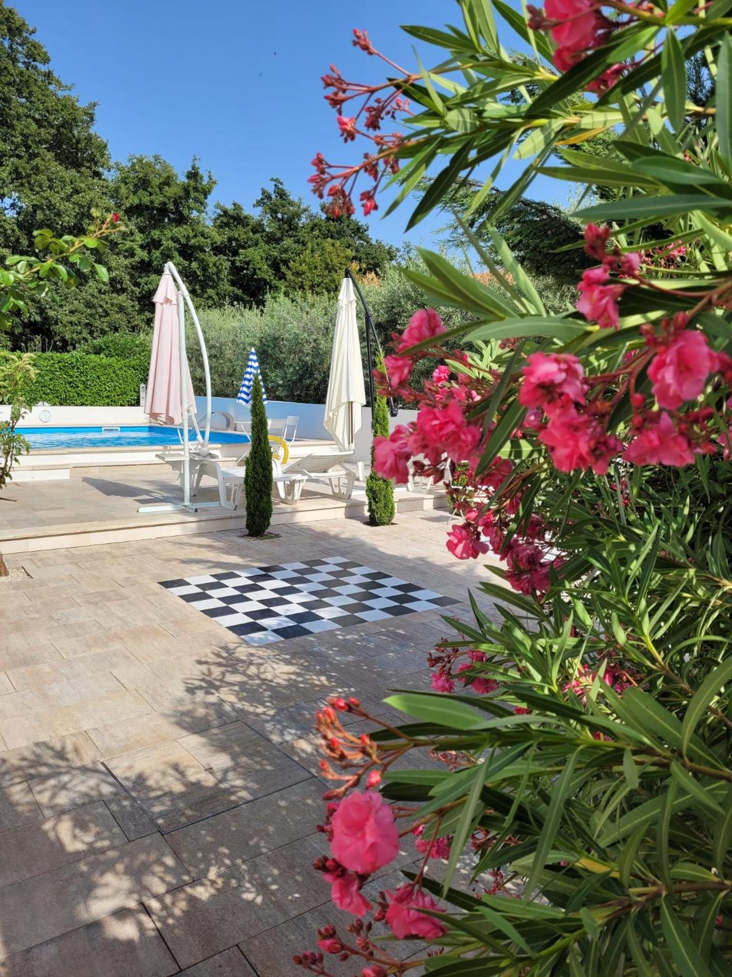 Residence Vogt Porec Esterno foto
